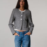 Tweed Button-Up Cropped Jacket
